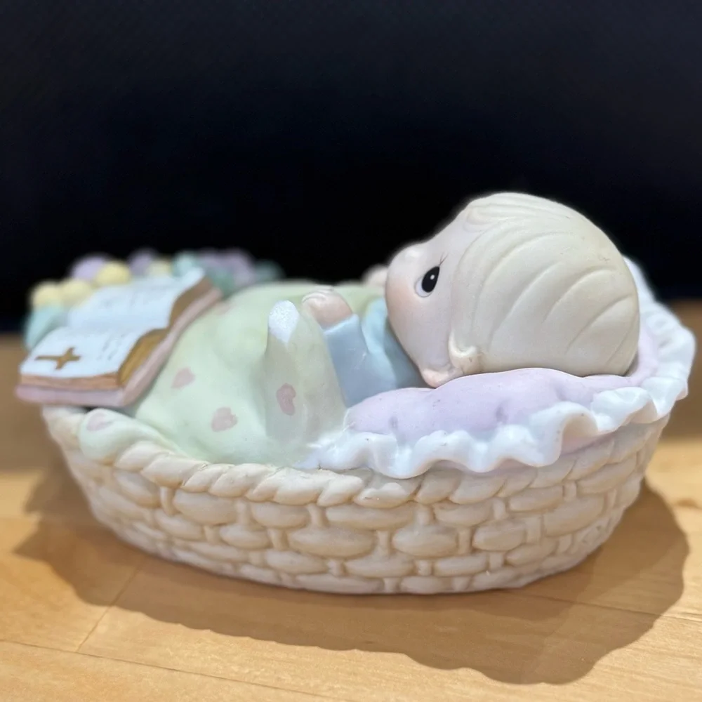 Precious Moments “ A Godchild Close To My Heart” from 2000 / 804096